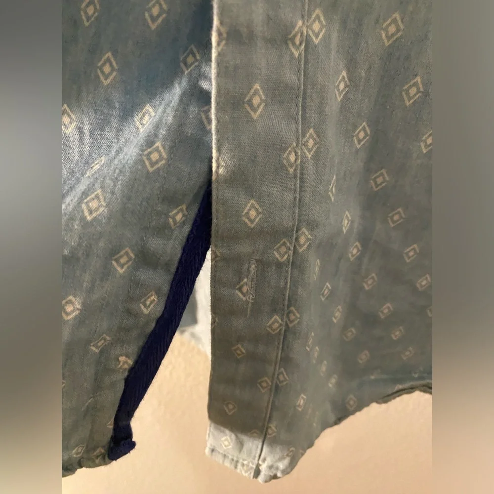 Light Blue Pattern Shirt - Picture 3 of 5